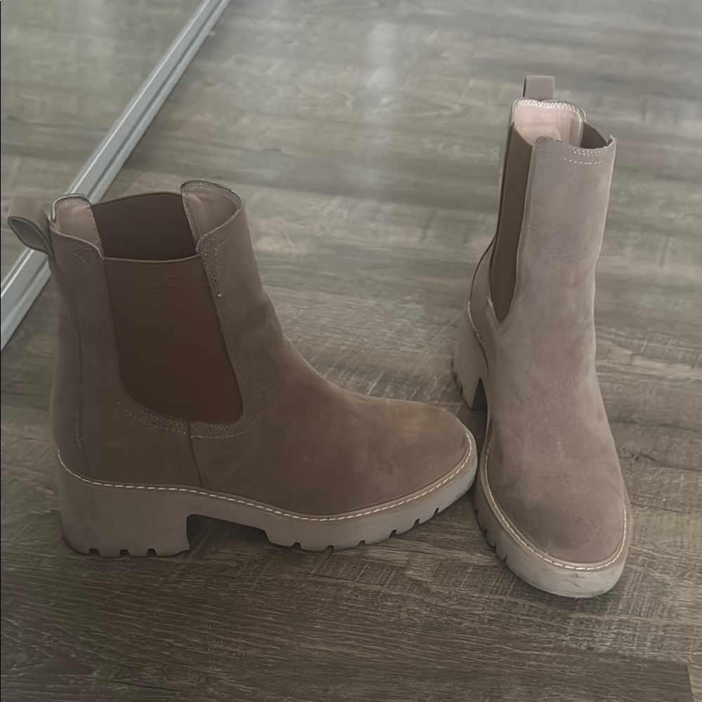 Women's Brown Chelsea Boots